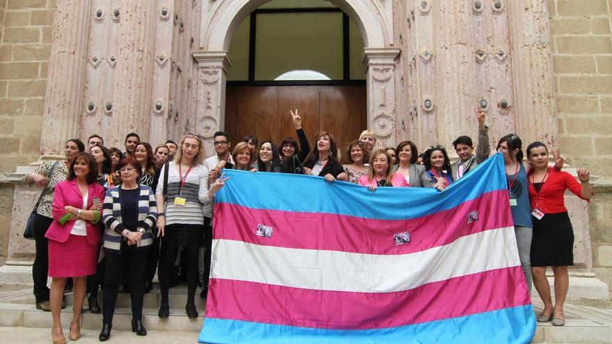 ATA celebra que la futura Ley sobre derechos de los transexuales reciba su primer visto bueno unánime del Parlamento