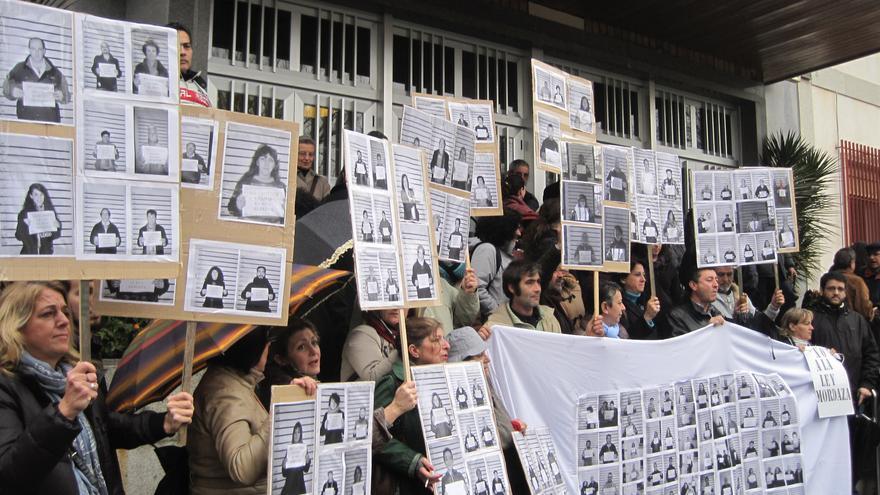 Concentración en los juzgados de Córdoba en apoyo a los imputados de la Acampada Dignidad.