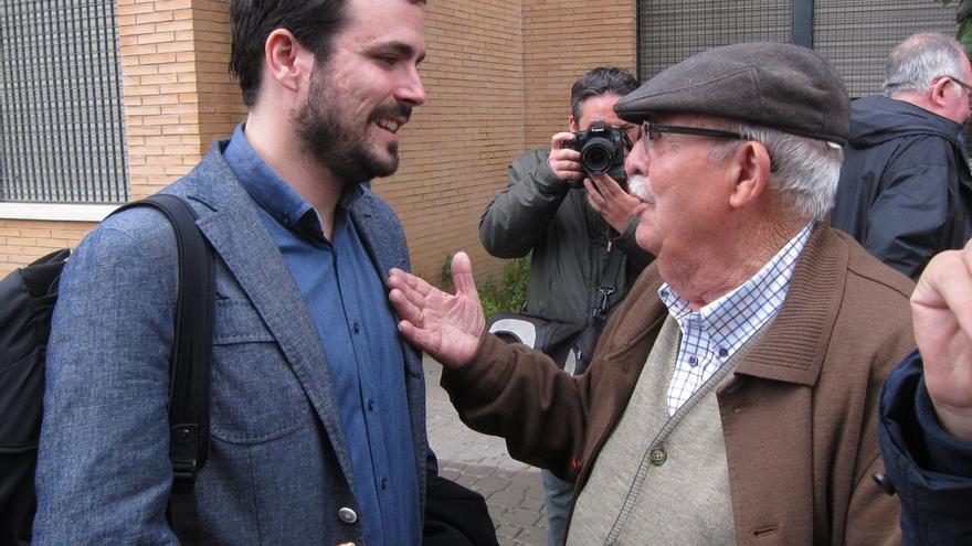 Garzón subraya que IU dirá un "no rotundo" a Podemos si pretende absorberlos ante unas elecciones anticipadas