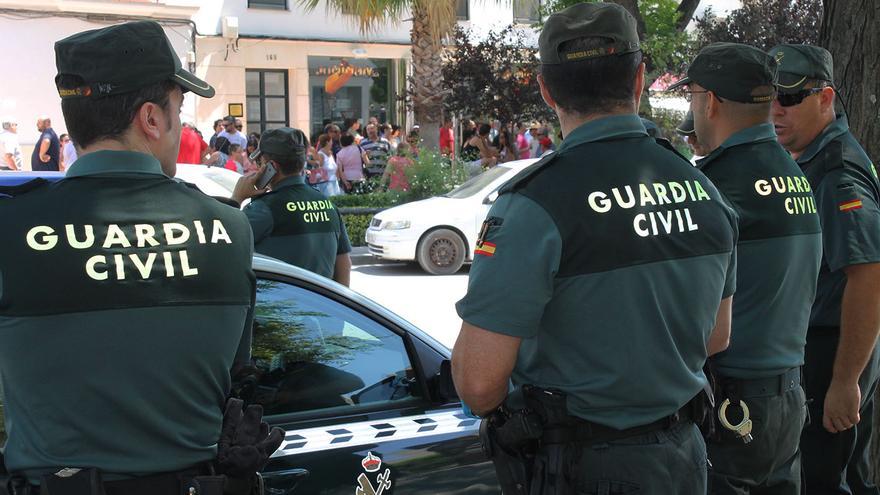 Nueva protesta en Estepa (Sevilla) bajo un amplio despliegue policial.