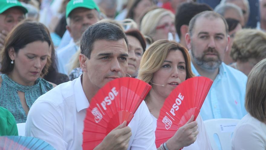 Susana Díaz asegura una campaña centrada en la gente frente a las "frivolidades" del merengue y corazones