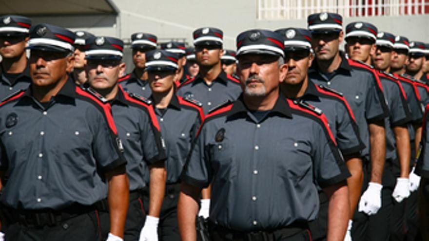 Miembros de la Policía canaria. (ACFI PRESS)