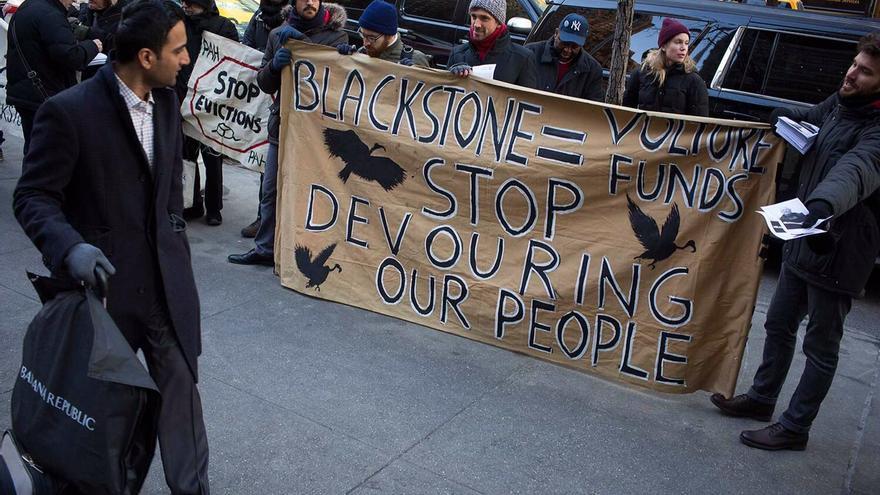 Protesta contra Blackstone en Nueva York. /EDU BAYER