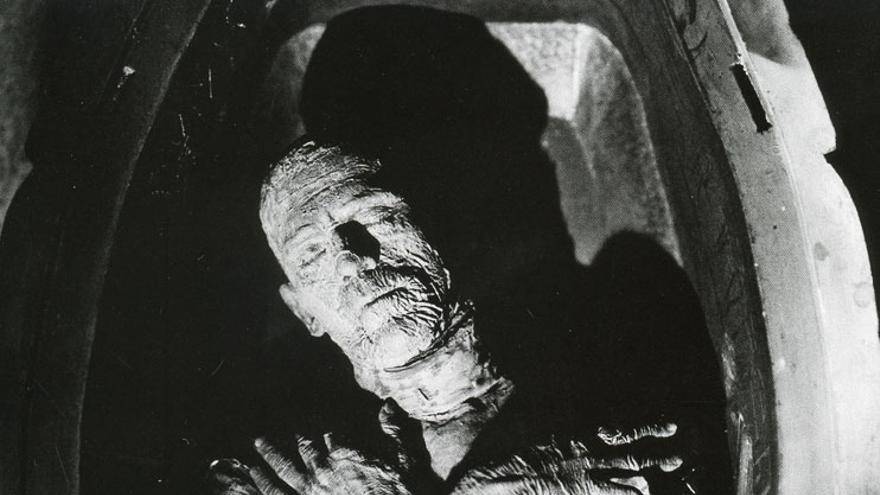 Boris Karloff como La momia.