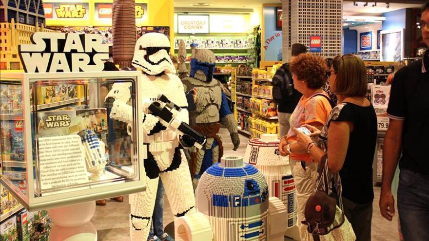 Las librerías se llenan de galaxias en el Día de la Lectura Star Wars
