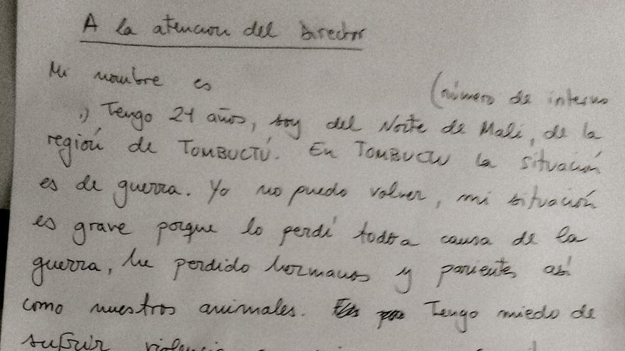 Carta de un interno del CIE que iba a ser deportado a Mali, explicando su intención de solicitar asilo.