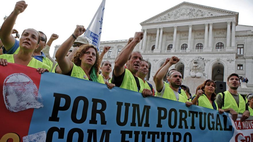 Artistas y sindicalistas piden poner fin a la austeridad en Portugal