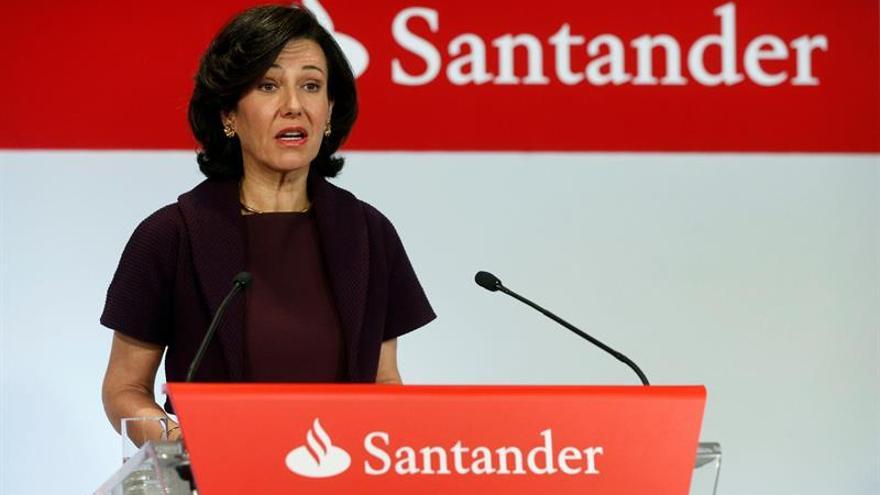 El Banco Santander ganó 1.633 millones de euros hasta marzo, el 4,9 % menos