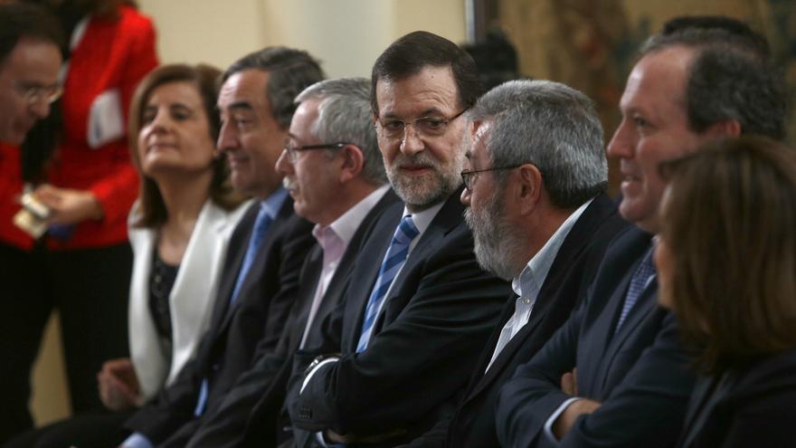 Báñez contacta con Toxo, Méndez y Rosell para la negociación de la ley de servicios mínimos