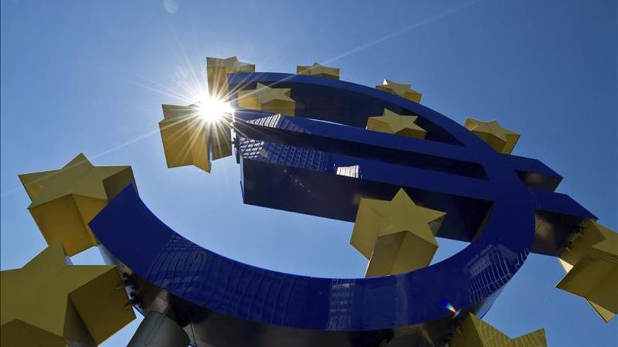 La CE y el BCE cuestionan la efectividad de la tarifa plana de 100 euros