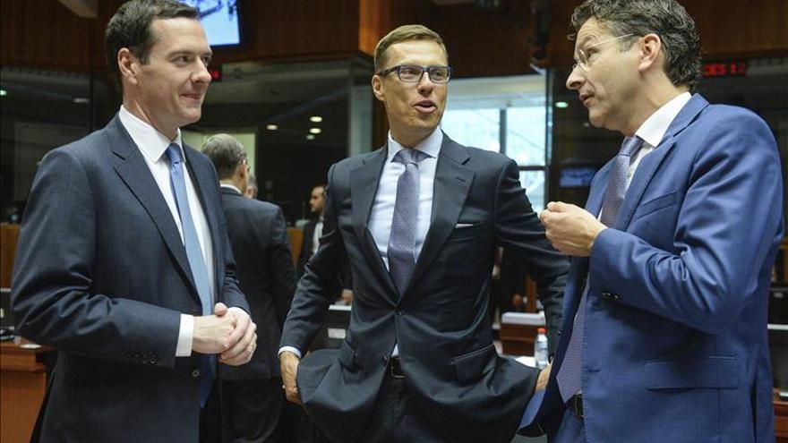 El Eurogrupo da luz verde a negociar el tercer plan de ayuda a Grecia