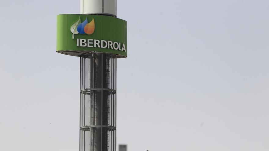 Iberdrola ofrece comprar a un precio fijo la producción a los pequeños productores fotovoltaicos