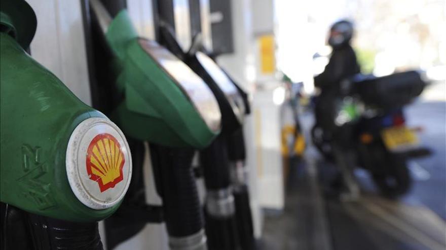 El beneficio de Shell baja el 87% en 2015 por la caída del precio del crudo