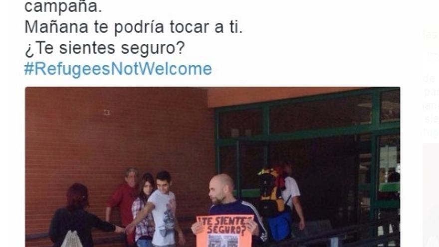 Reparto de panfletos contrarios a las personas refugiadas en la Estación de Autobuses de Cáceres 