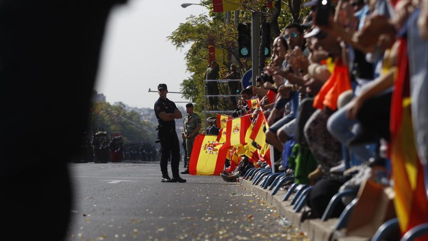 Asistentes-desfile-octubre-Madrid_EDIIMA20171012_0578_19.jpg