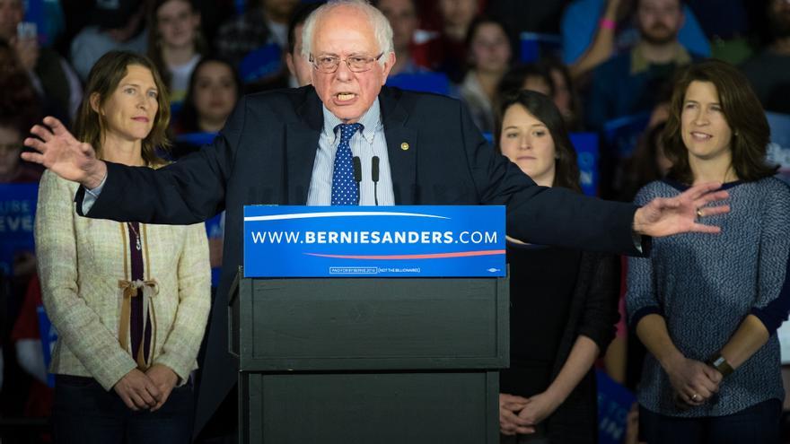 Bernie Sanders en un mitin en Iowa en las primarias demócratas en febrero de 2016. 