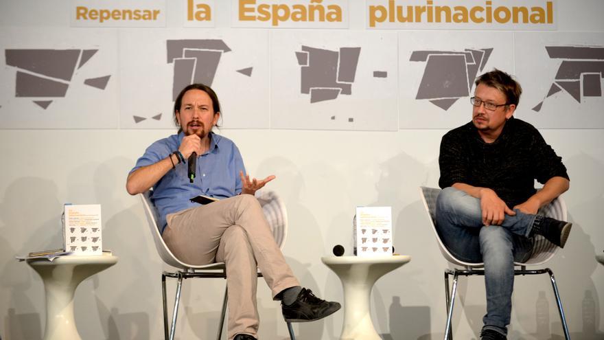 Pablo Iglesias y Xavier Domènech, en la presentación de 'Repensar la España plurinacional'.