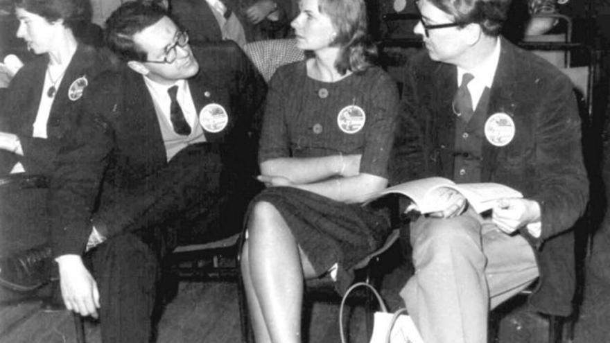 Margaret y Brian Aldiss con Hilary y Kingsley Amis, 1961