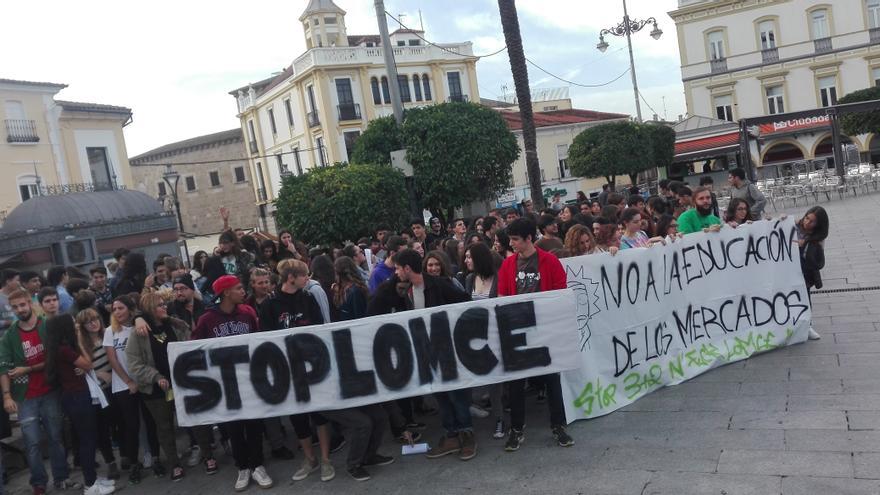 Protesta estudiantil en las calles de Mérida / JCD