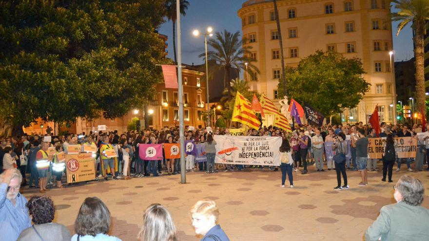 Un instante de la concentración celebrada en Castellón