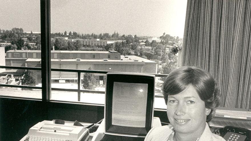 Tras ser despedida de IBM, Lynn Conway continuó realizando avances en la arquitectura de los ordenadores (1983)