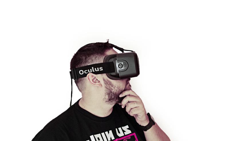 Romero quiso mezclar las gafas de realidad virtual con el teatro interactivo