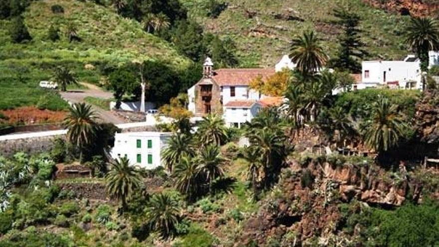 En la imagen, entorno del poblado troglodita y Santuario de Nuestra Señora Las Nieves (Santa Cruz de La Palma). Foto: Miguel A. Martín.