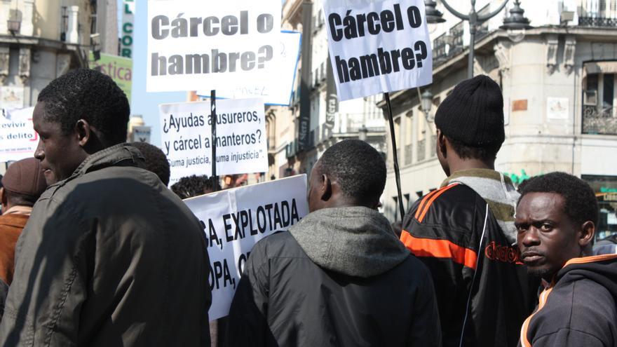 Personas migradas en una manifestación por sus derechos, en Madrid. (Foto: Olga Rodríguez)