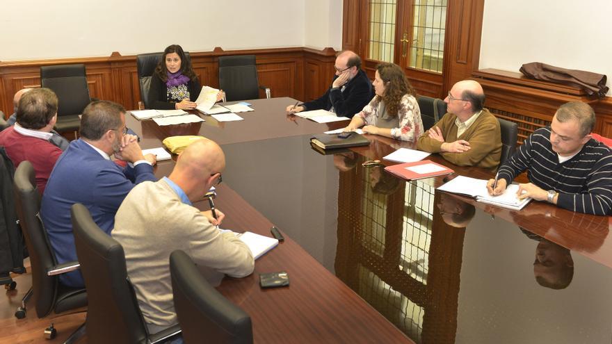 Reunión de la Comisión de Historia y Patrimonio Histórico del Ayuntamiento de Santander.