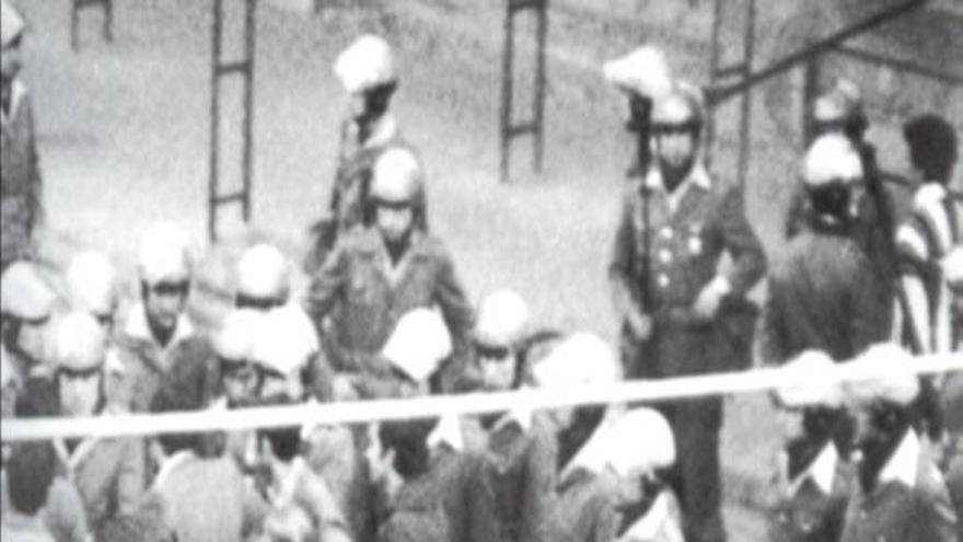 Imágenes de la policía durante el 3 de marzo de 1976.