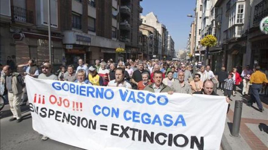 Manifestación en Vitoria por el empleo en Cegasa.
