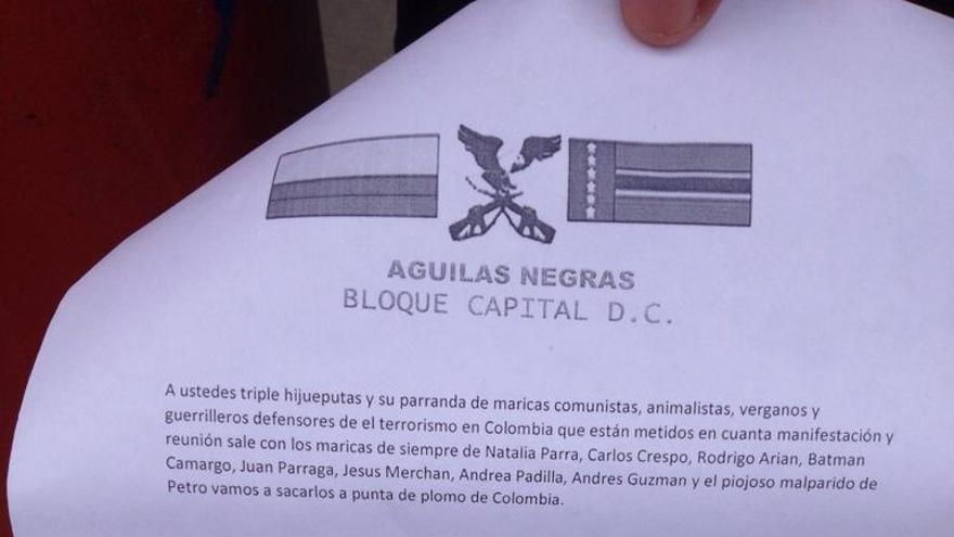 Panfleto amenazante enviado por los paramilitares colombianos de 'Águilas Negras Bloque D.C.' a los animalistas