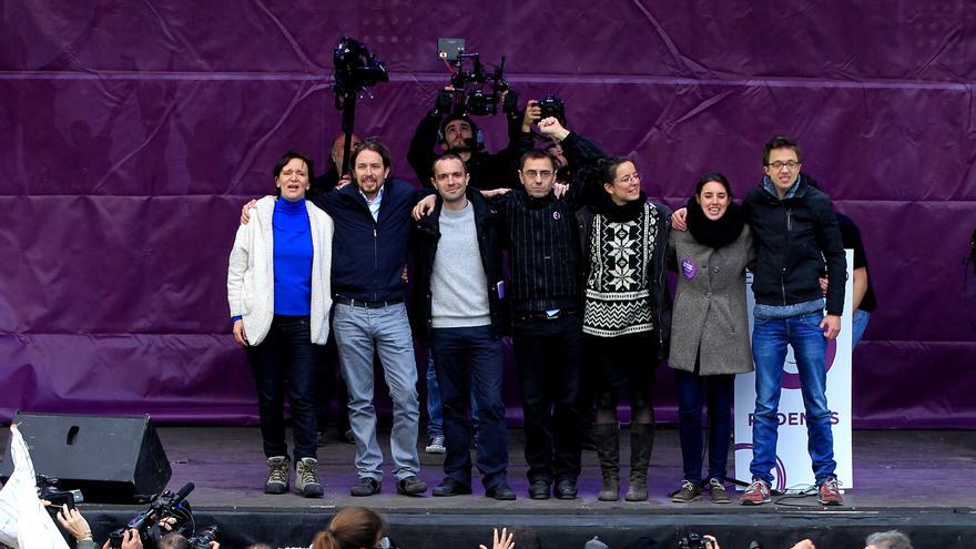 El equipo "Ahora Podemos" sobre el escenario \ Marta Jara