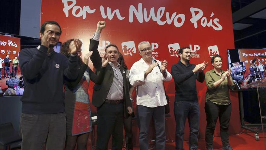 Garzón avisa al abrir la campaña que el cambio que se prevé irá "a peor" sin IU
