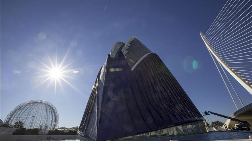Calatrava niega que haya riesgo de derrumbe del Agora de la Ciudad de las Artes de Valencia