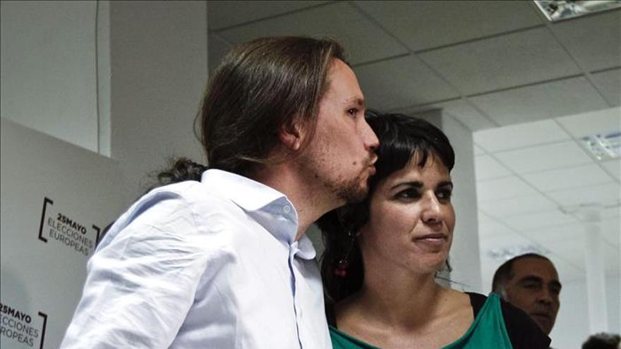 Eurodiputada de Podemos entrega "sobrante" de su sueldo a asociación mujeres. / EFE