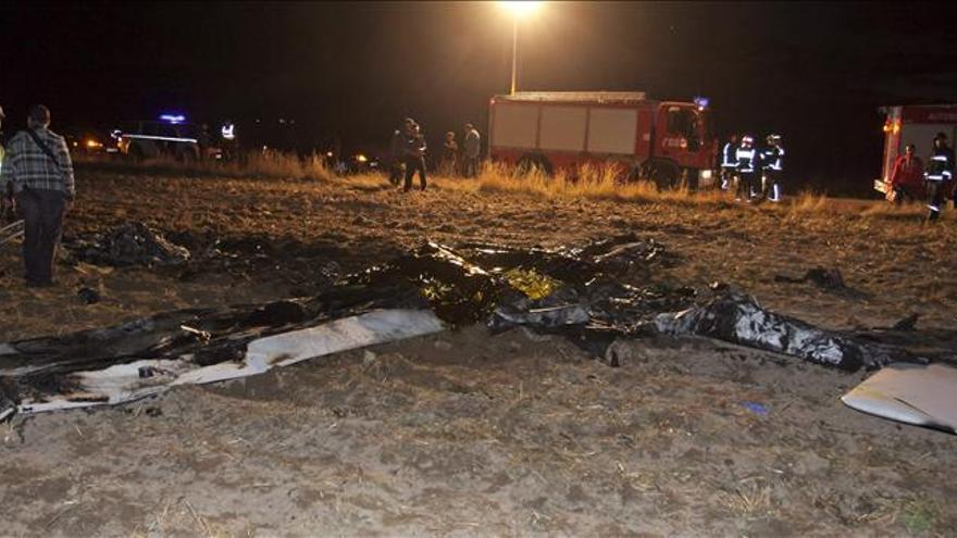 Fallecen dos personas en un accidente de un avión ultraligero en Ávila