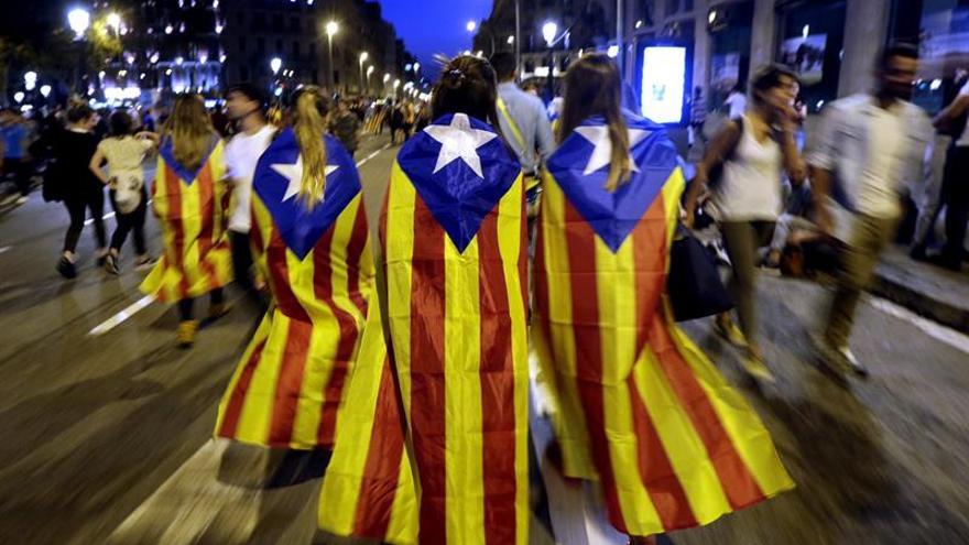 El Financial Times califica de "irresponsable" declaración de independencia de Cataluña