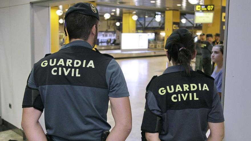 Interior refuerza la plantilla de la Guardia Civil en el Aeropuerto de El Prat hasta que acabe la huelga