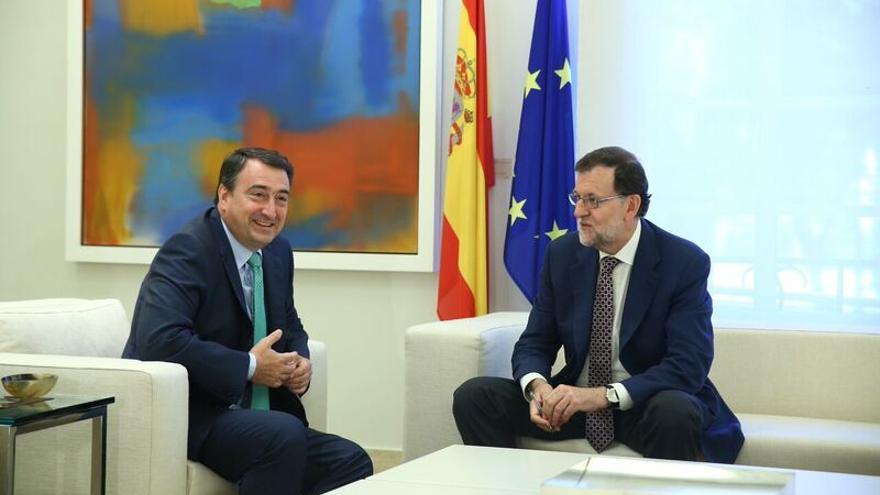 Mariano-Rajoy-Aitor-Esteban-PNV_EDIIMA20160706_0313_25.jpg