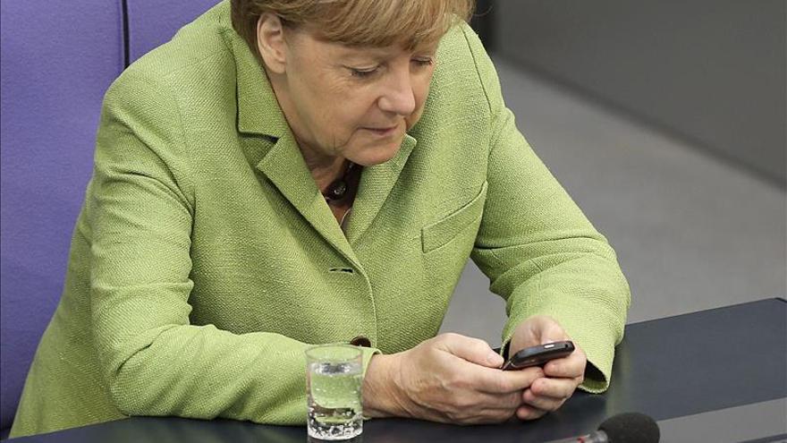 Merkel estudia con el rey jordano la cooperación ante la crisis de Irak y Siria
