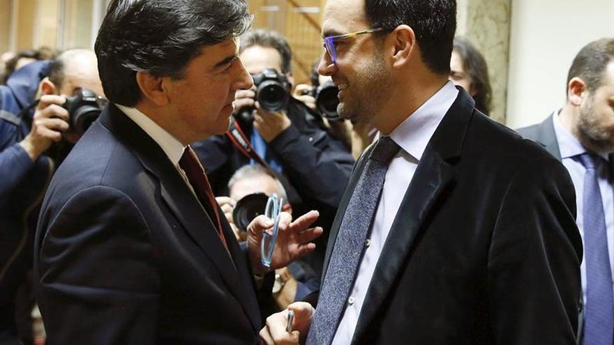 El PP pide a Rivera que deje de atacar a Rajoy y de ser "escudero" de Sánchez