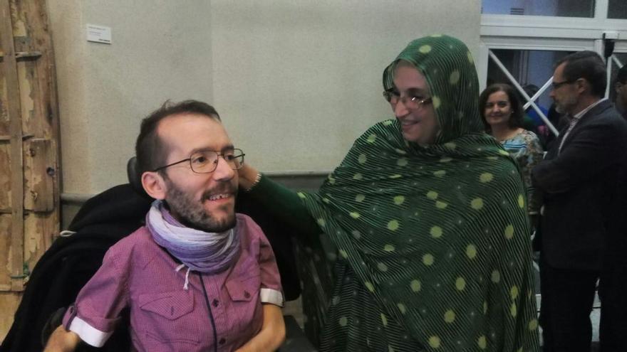 Pablo Echenique y Aminatou Haidar, activista saharaui 