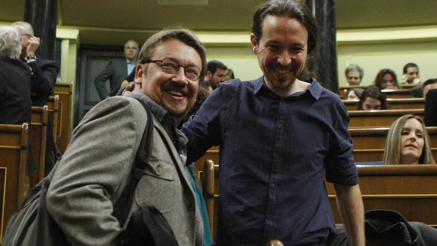 Pablo Iglesias y el portavoz de En Comú Podem, Xavi Domènech, en el Congreso