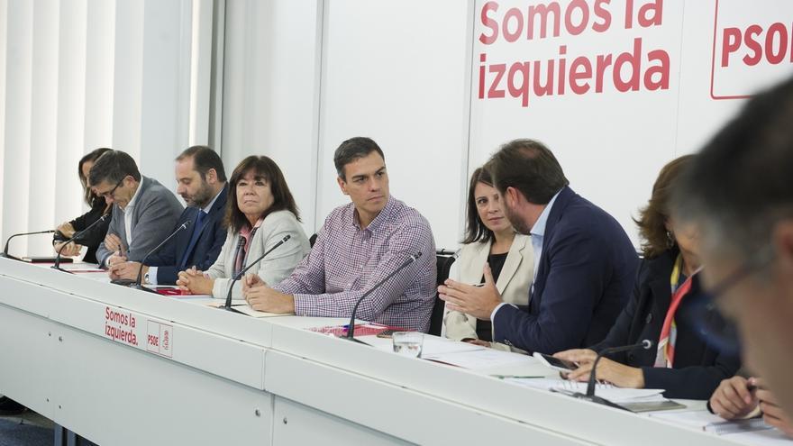 Pedro-Sanchez-PSOE-Rajoy-Gobierno_EDIIMA20171101_0156_4.jpg