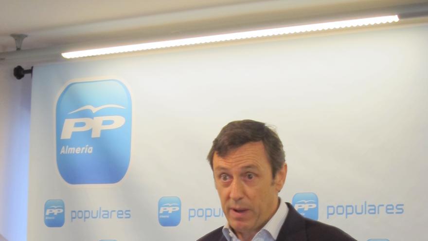 Rafael Hernando acusa al PSOE de hacer "antigobierno" y advierte que es el camino "equivocado"