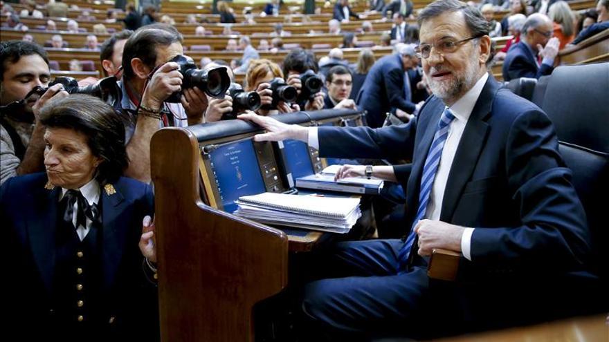 Rajoy insta a Rubalcaba a ir a las europeas si ve a la UE como la salvadora