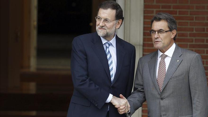 Las citas de Rajoy con Mas y Sánchez jalonan una inusitada semana política