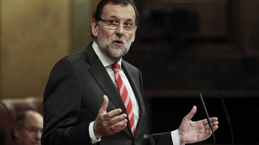 Rajoy añade que ama a Cataluña y que tal vez crea en ella "más que ustedes"