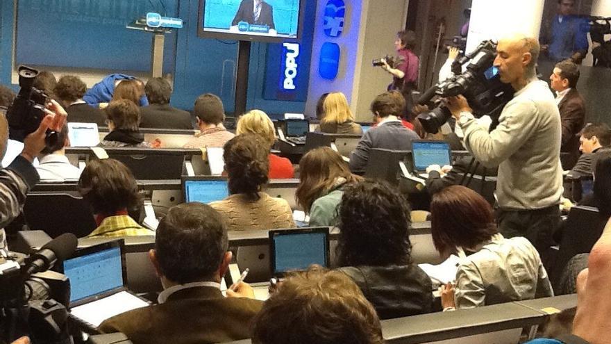 [Imagen: Rajoy-preguntas-periodistas-comparecenci...0131_5.jpg]